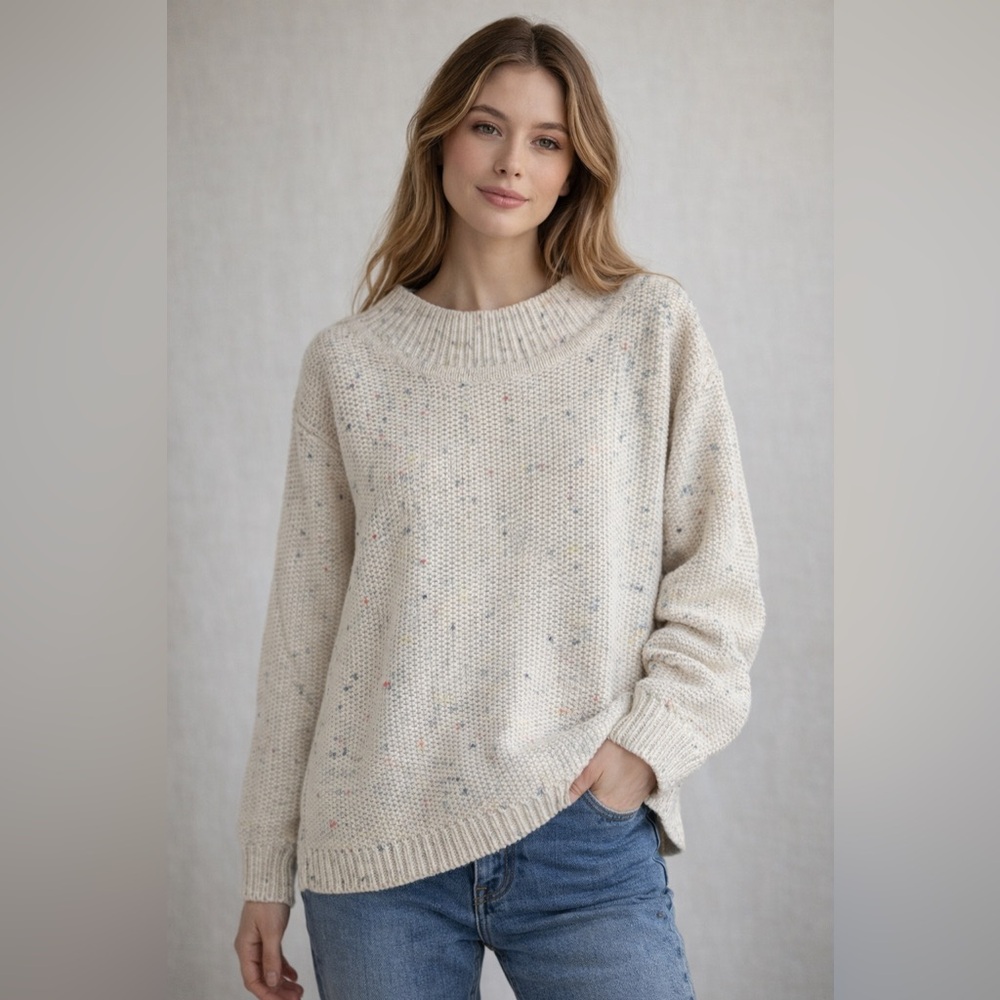 Crewneck Cable Knit Sweater in Cream with Subtle Fleck